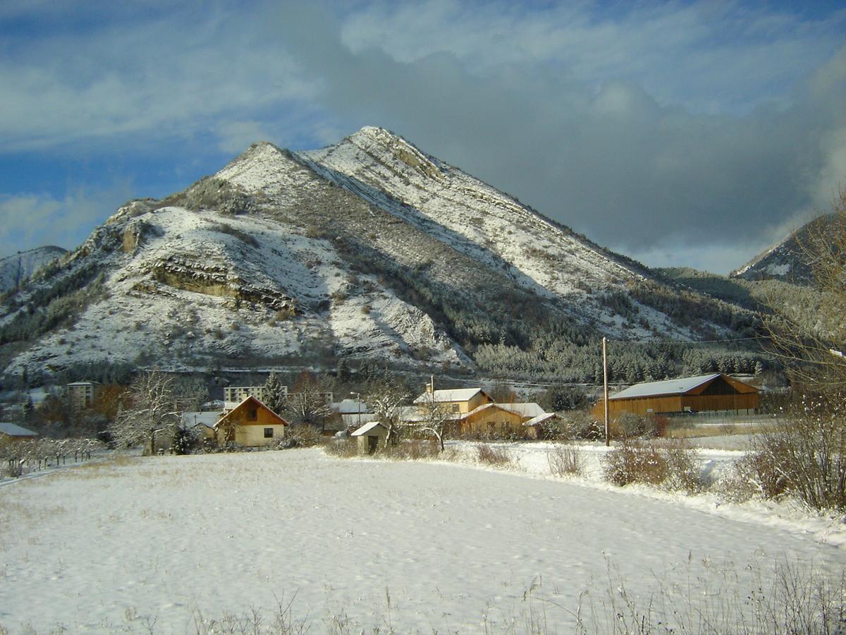 Au Vieux Tilleul Veynes Exterior foto