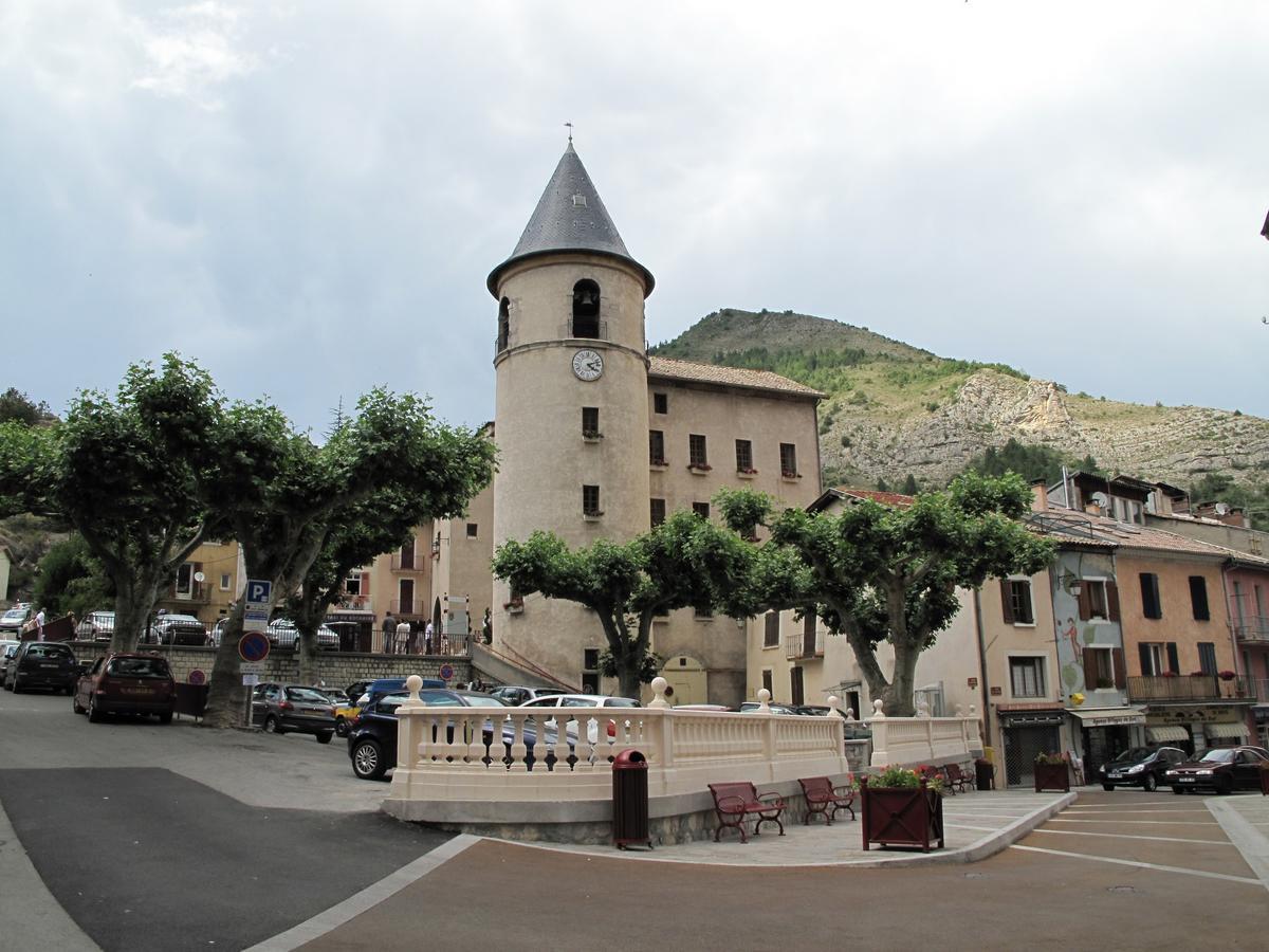 Au Vieux Tilleul Veynes Exterior foto